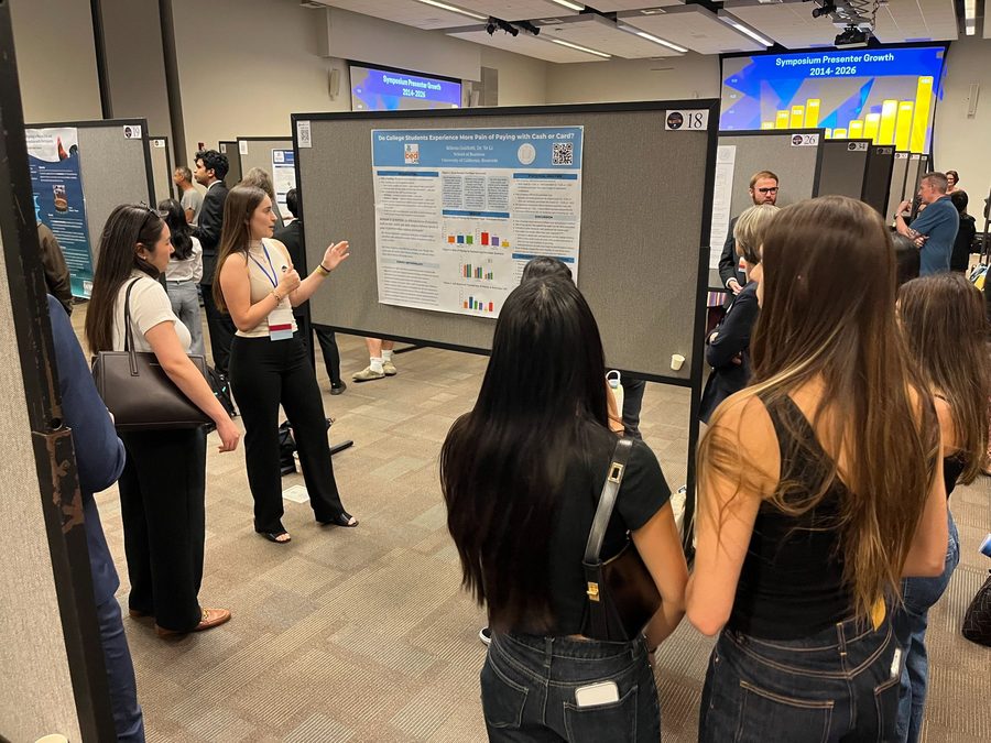 Milena receives Best Poster Award photo 1